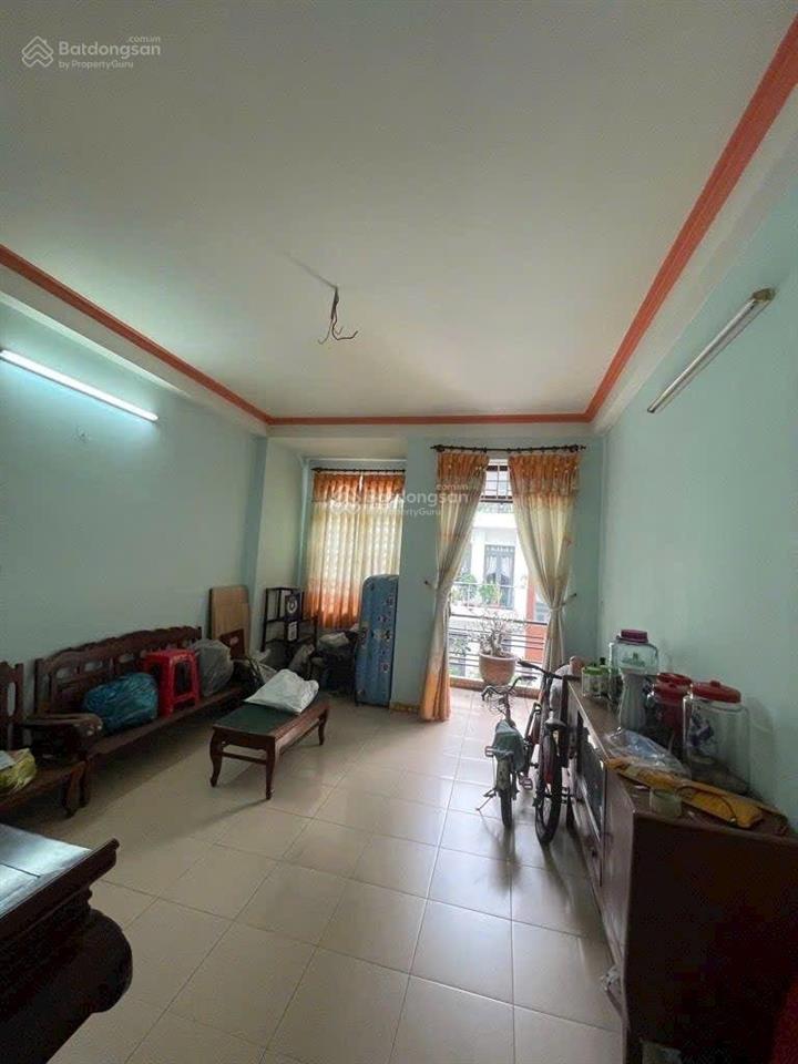 Hẻm 6m thông, 4,1x18m. 4 tầng. sau căn mt tân sơn, p12, gò vấp. chỉ 9,x tỷ. gần chợ phạm văn bạch