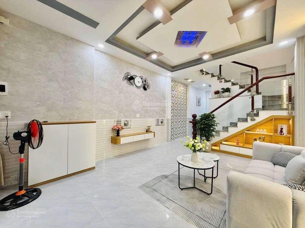 Trung tâm phường 9, gò vấp. đường phạm văn chiêu. 4x10m. 2 tầng. full nội thất. chỉ 5tỷ070.