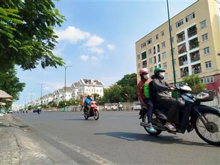Bán nhà hxh sau căn mt dương quảng hàm, p5, gò vấp. 218m(7,8x27m. nở hậu 8,6m). 2 tầng. chỉ 18tỷ.