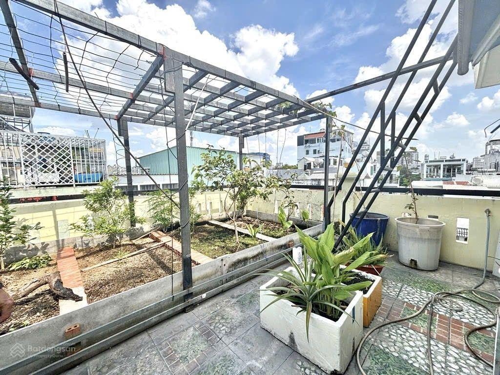 Bán nhà 4tầng, 138,5m2(5,5x24m. nh 6,25m). chỉ 8tỷ9. hàng xóm cityland thống nhất, p16, gò vấp.