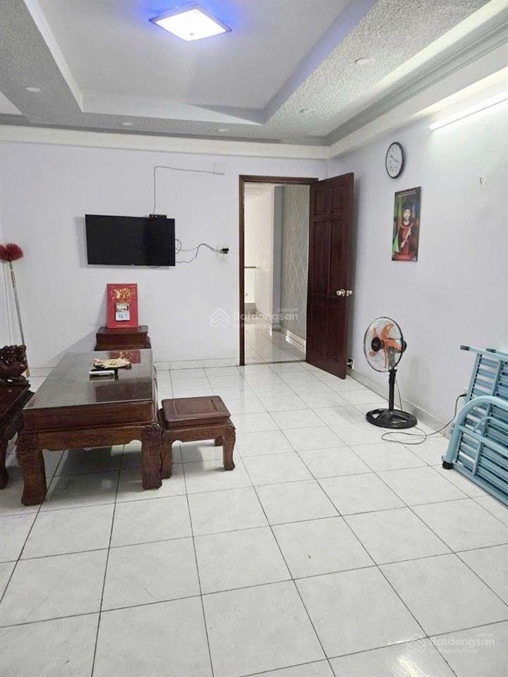 Bán nhà 4 tầng, 4x15m. đường phạm văn chiêu, p9, gò vấp. chỉ 6,x tỷ.
gần công viên làng hoa