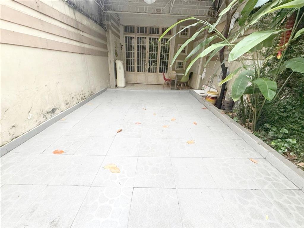 Hẻm 8m thông đs20, dương quảng hàm, p5, gò vấp. 4x19m. 2 tầng. chỉ 9,x tỷ
vị trí đắc địa. gần bờ kè