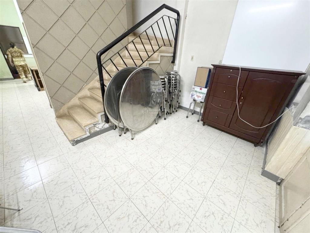 Hẻm 8m thông đs20, dương quảng hàm, p5, gò vấp. 4x19m. 2 tầng. chỉ 9,x tỷ
vị trí đắc địa. gần bờ kè