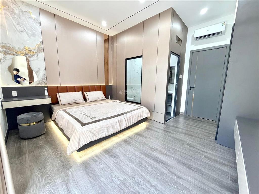 Nhà mới 4,55x15m. 2 tầng. 3pn. hxh 5m thông đs9, lê văn thọ, p9, gò vấp. chủ 8tỷ1.
vị trí đẹp, sau