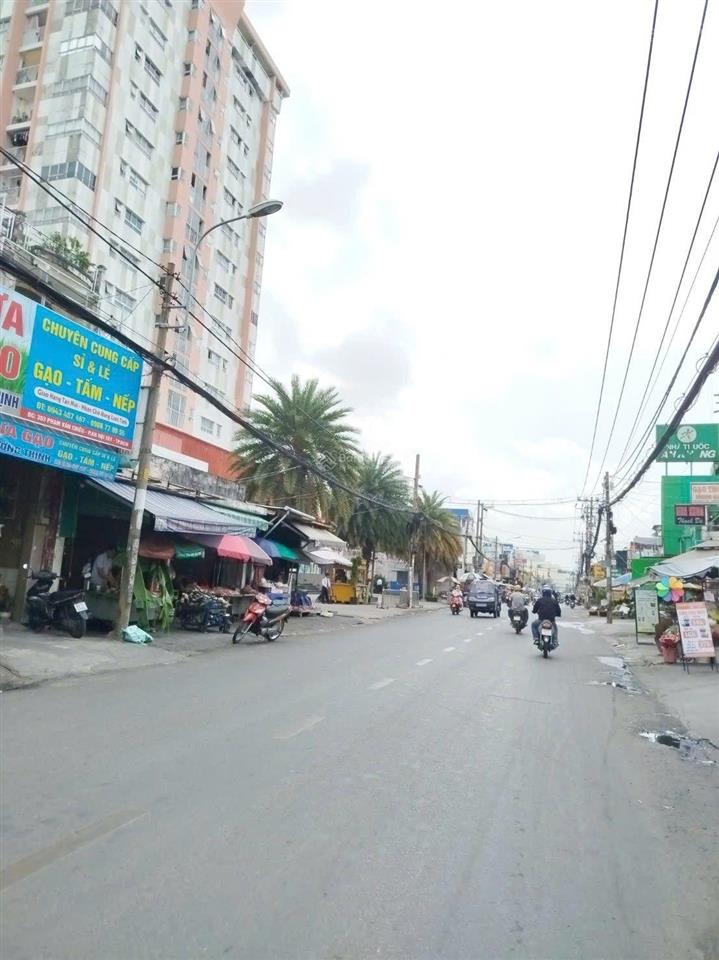 Nhà 3 tầng 101m2. nở hậu. chỉ 8,x tỷ. hxh thông 1/ ngắn phạm văn chiêu, p14, gò vấp.