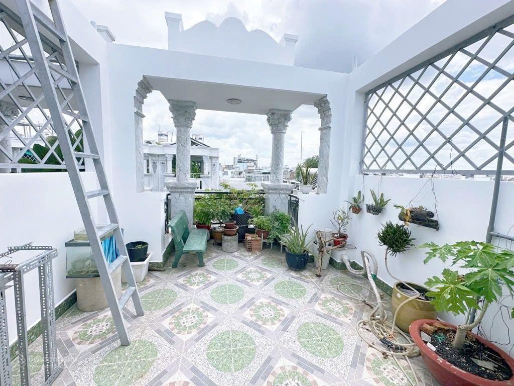 Nhà mới 68m2, nở hậu. 5 tầng. hẻm 6m nguyễn duy cung, p12, gò vấp. chỉ 7,x tỷ. gần siêu thị emart