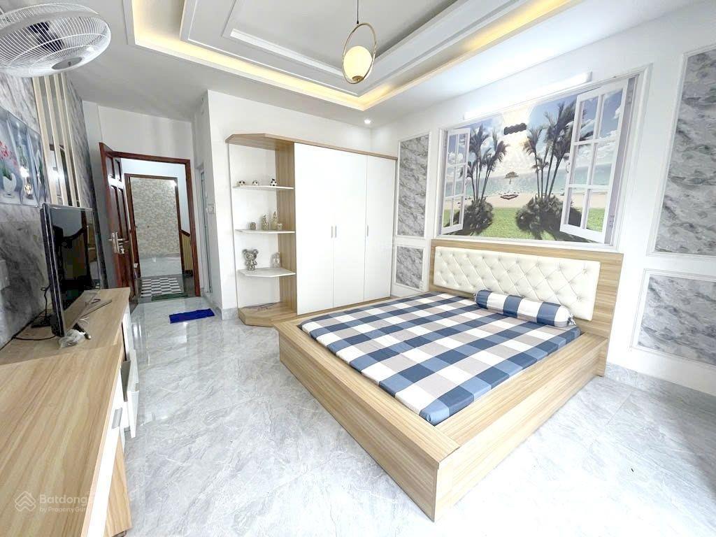 Nhà mới 68m2, nở hậu. 5 tầng. hẻm 6m nguyễn duy cung, p12, gò vấp. chỉ 7,x tỷ. gần siêu thị emart