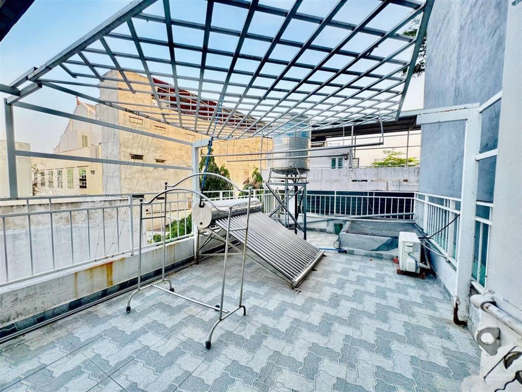Hxt 9m sau căn mt lê đức thọ, phường an hội đông. 92m2(4x23m). 3 tầng. chỉ hơn 8tỷ. gần bờ kè