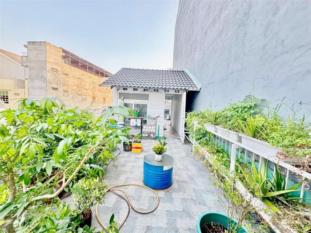 Hxt 9m sau căn mt lê đức thọ, phường an hội đông. 92m2(4x23m). 3 tầng. chỉ hơn 8tỷ. gần bờ kè