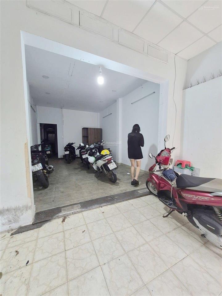 Ngay chợ hạnh thông tây, hxt 8m thông quang trung, p11, gò vấp. 96m2. 4 tầng. chỉ 11,x tỷ.