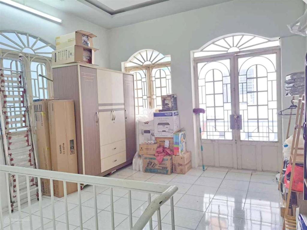 Nhà 2 tầng, 64m2. ngang 5m. ngay ngã 4 quang trung  phan huy ích, p14, gò vấp. chỉ hơn 5tỷ.