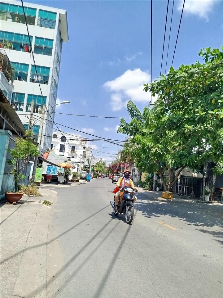 Hxh 5m dương quảng hàm, 6x16,5m. 2 tầng. phường an nhơn, gò vấp. chỉ 12,x tỷ. vị trí đẹp, gần bờ kè