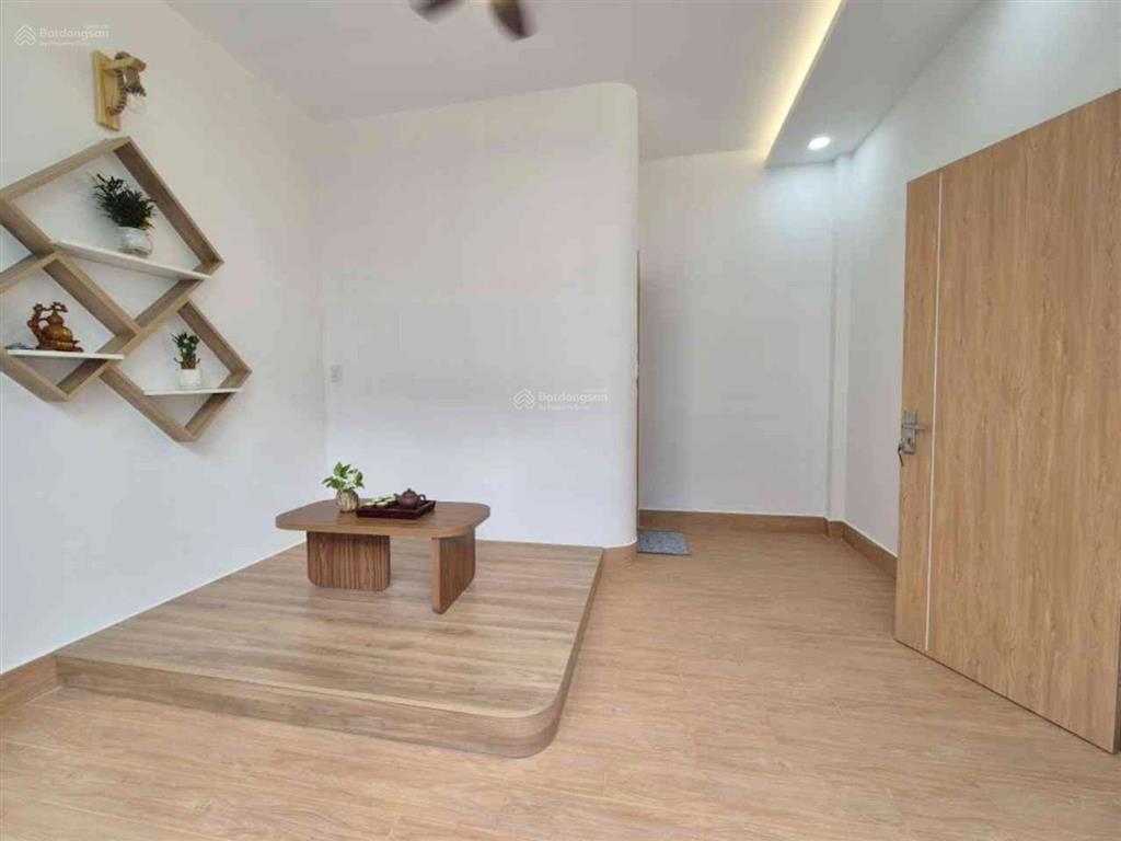 Nhà 2 tầng, 5,7x15m. 4pn. chỉ 6,x tỷ . đường phạm văn chiêu, p.thông tây hội, gò vấp.