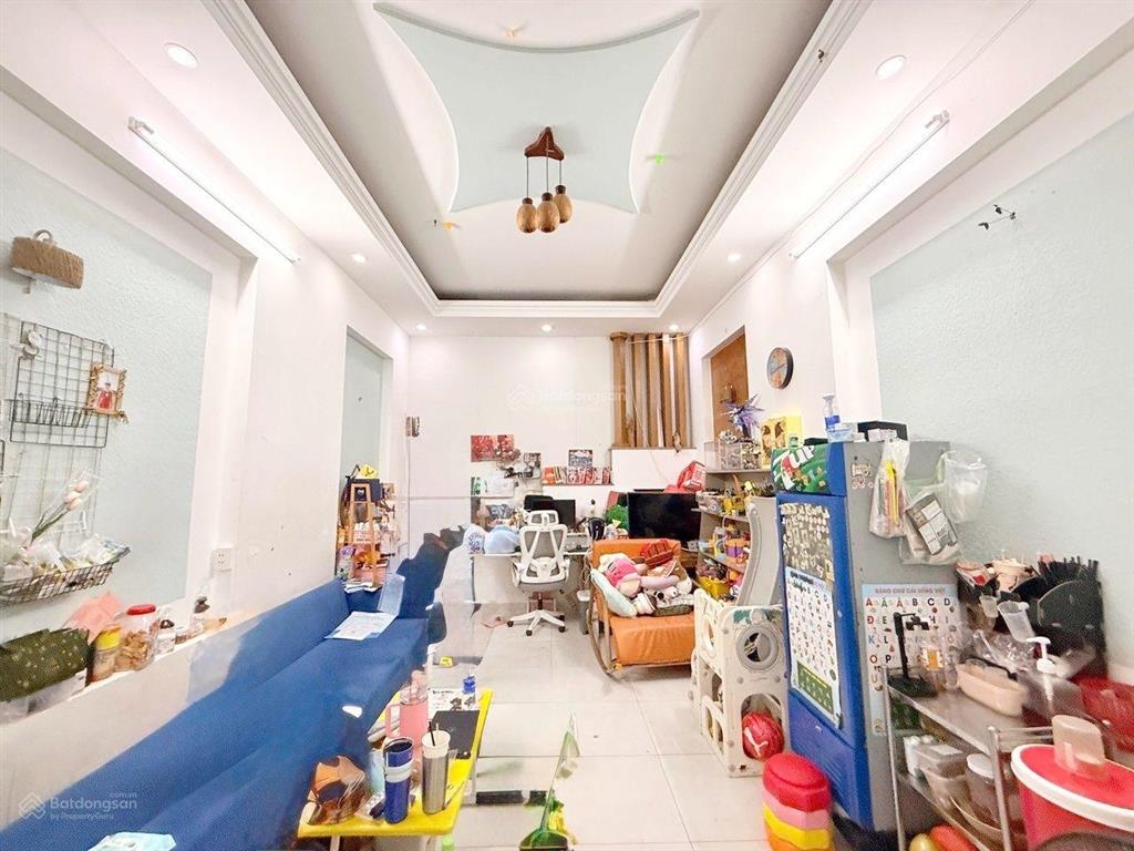 Hxh 1/ ngắn đs20, dương quảng hàm, p.an nhơn, gò vấp. 4x23m. 3 tầng. chỉ 9t2 còn tl.
