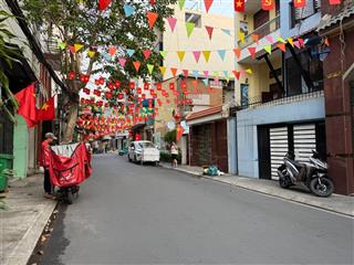 Khu vip tân bình  ngay etown cộng hoà  ga t3  4 tầng  110m2  ngang 4,6m  nhỉnh 14 tỷ