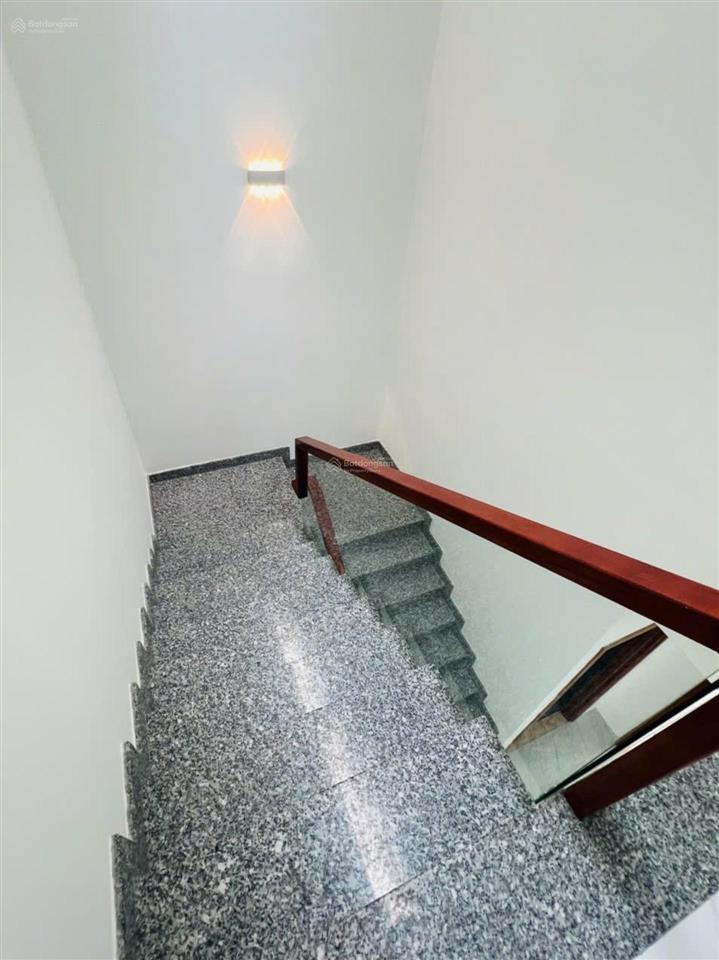Khu cityland park hills, 100m2, view quảng trường nhạc nước. dòng tiền gần 55tr/tháng. chỉ 24,5 tỷ