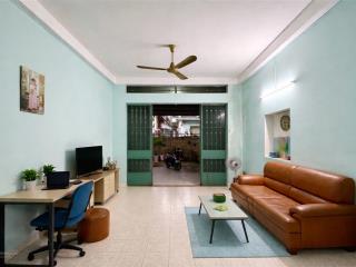 Bán đất tặng căn nhà 3 tầng btct, gần 100m2, ngang 5.5m, quang trung, gò vấp, chỉ 9 tỷ