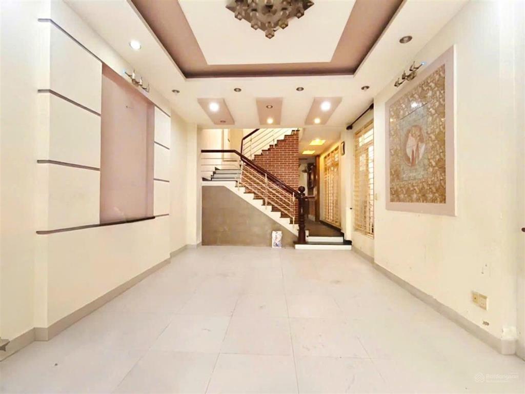 Giá tốt. gấp bán căn 3 tầng, 140m2, hẻm xe tải né, ngay chợ phạm văn hai, tân bình, nhỉnh 20 tỷ