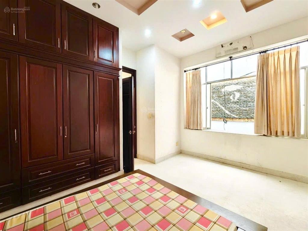 Giá tốt. gấp bán căn 3 tầng, 140m2, hẻm xe tải né, ngay chợ phạm văn hai, tân bình, nhỉnh 20 tỷ