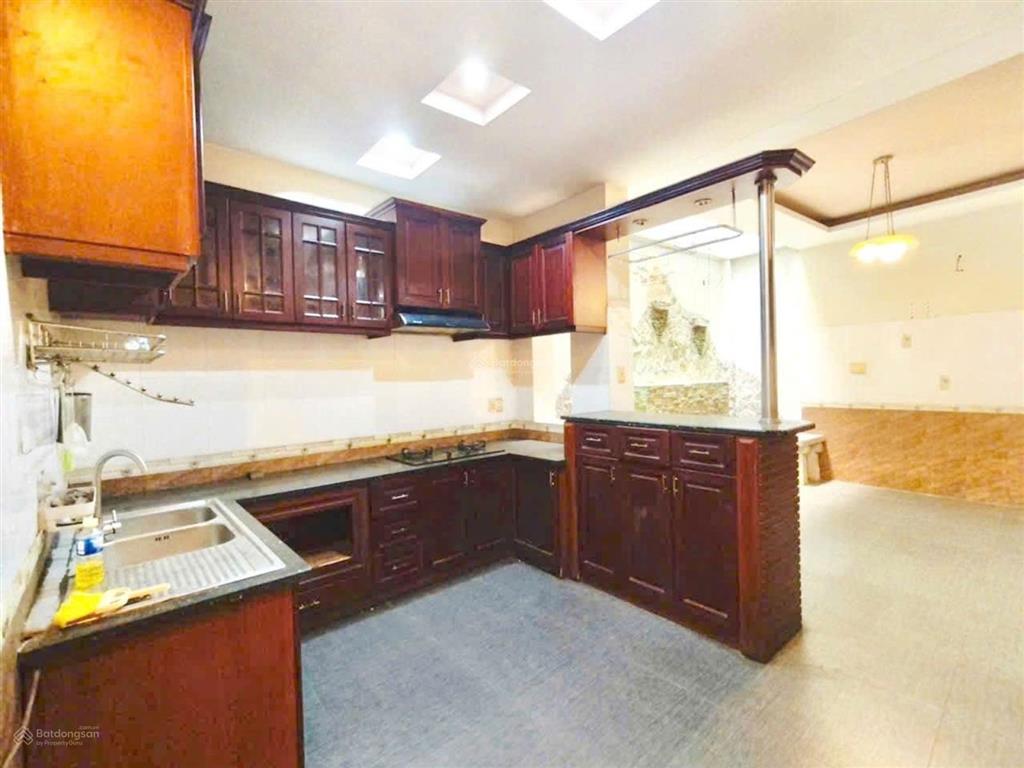 Giá tốt. gấp bán căn 3 tầng, 140m2, hẻm xe tải né, ngay chợ phạm văn hai, tân bình, nhỉnh 20 tỷ