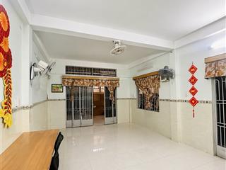 Bán nhà 3 tầng, 4.5x19, xe hơi đỗ cửa, ngay trung tâm quận tân bình, chỉ 9,8 tỷ