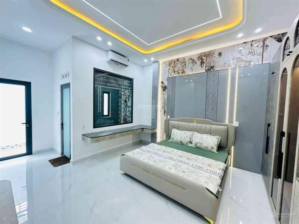 Hẻm xe hơi 1 trục, nhà 3 tầng, 4.2x22, phường tân sơn (p.15 cũ), tân bình. chỉ 9,3 tỷ