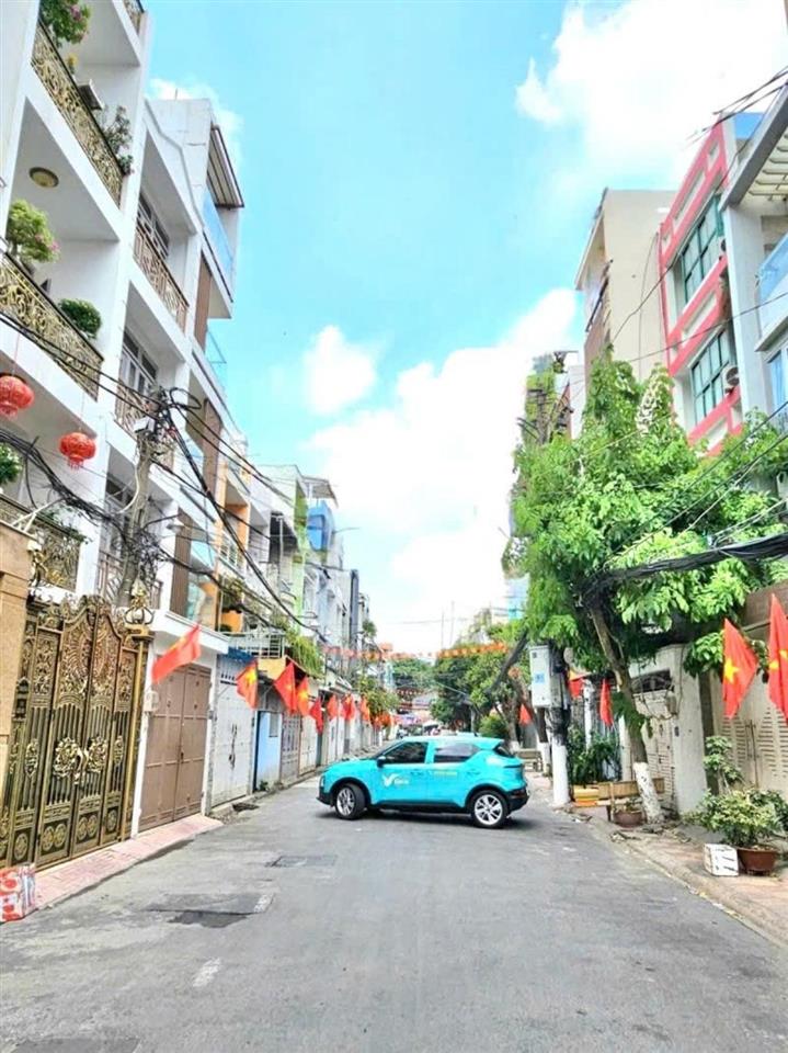 Lô góc 2 mặt tiền hẻm 10m, 4.5x15, 3 tầng, ngay nhà ga t3, hoàng hoa thám, tân bình. nhỉnh 9 tỷ