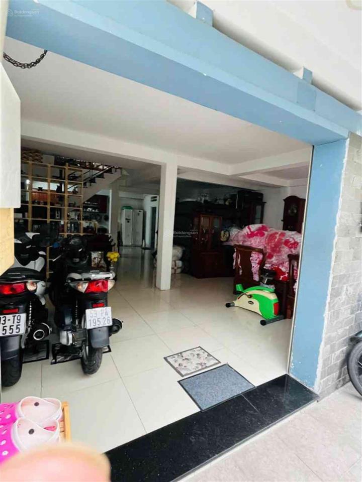 Chủ ngộp 3,5 tỷ exim gấp bán căn 2 mặt hẻm 3 tầng, 6x14, hẻm xe hơi, âu cơ, tân bình. chỉ 8.x tỷ