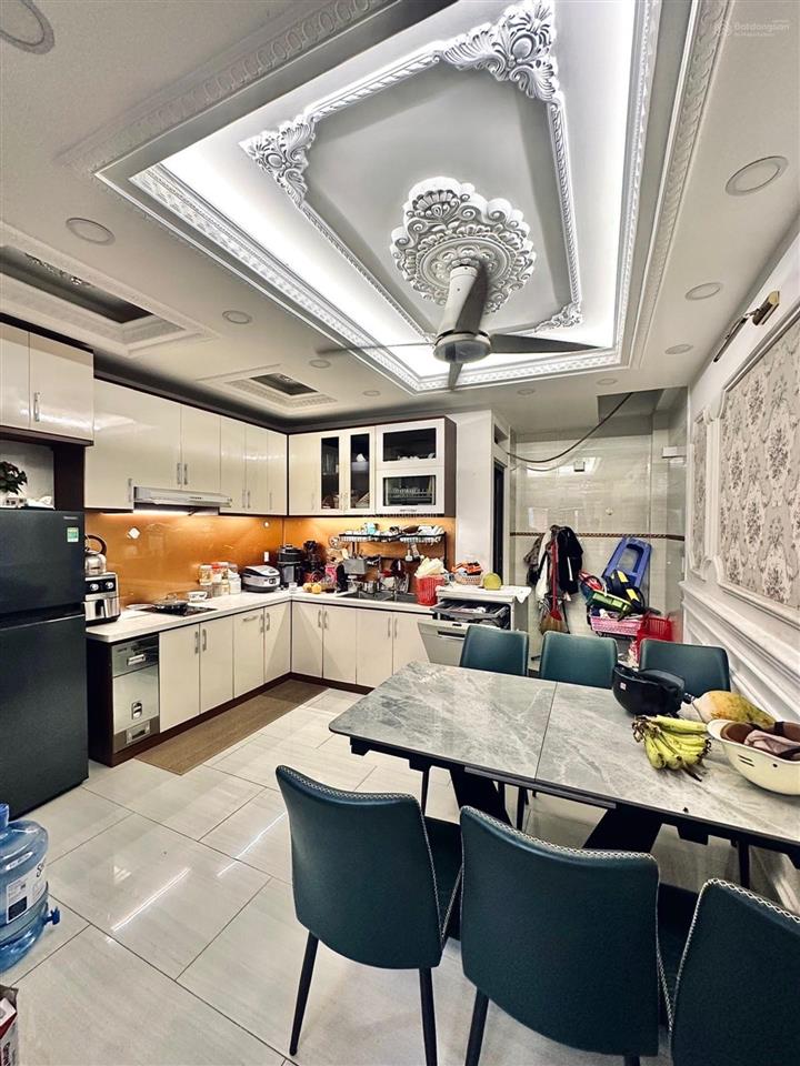 Bán nhà 2 mặt hẻm xe tải thông, 60m2, 5 tầng, ngay công viên làng hoa, gò vấp. chỉ 8.x tỷ