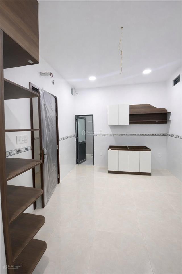 Căn hộ dịch vụ 2 mặt tiền đường nhựa 10m, 6 tầng, gần 100m2, cạnh sân bay tân sơn nhất, tân bình