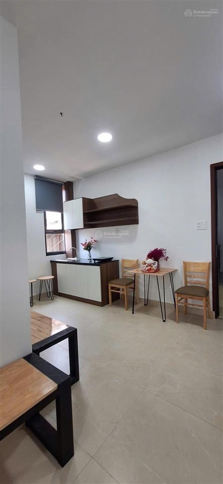 Căn hộ dịch vụ 2 mặt tiền đường nhựa 10m, 6 tầng, gần 100m2, cạnh sân bay tân sơn nhất, tân bình