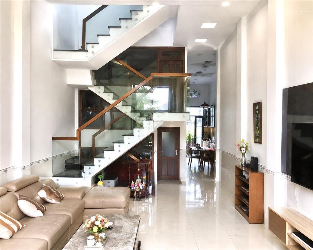 Bán nhà 5 tầng, 4x15, hẻm 6m thông, đối diện emart phan huy ích, gò vấp. chỉ 6,x tỷ
