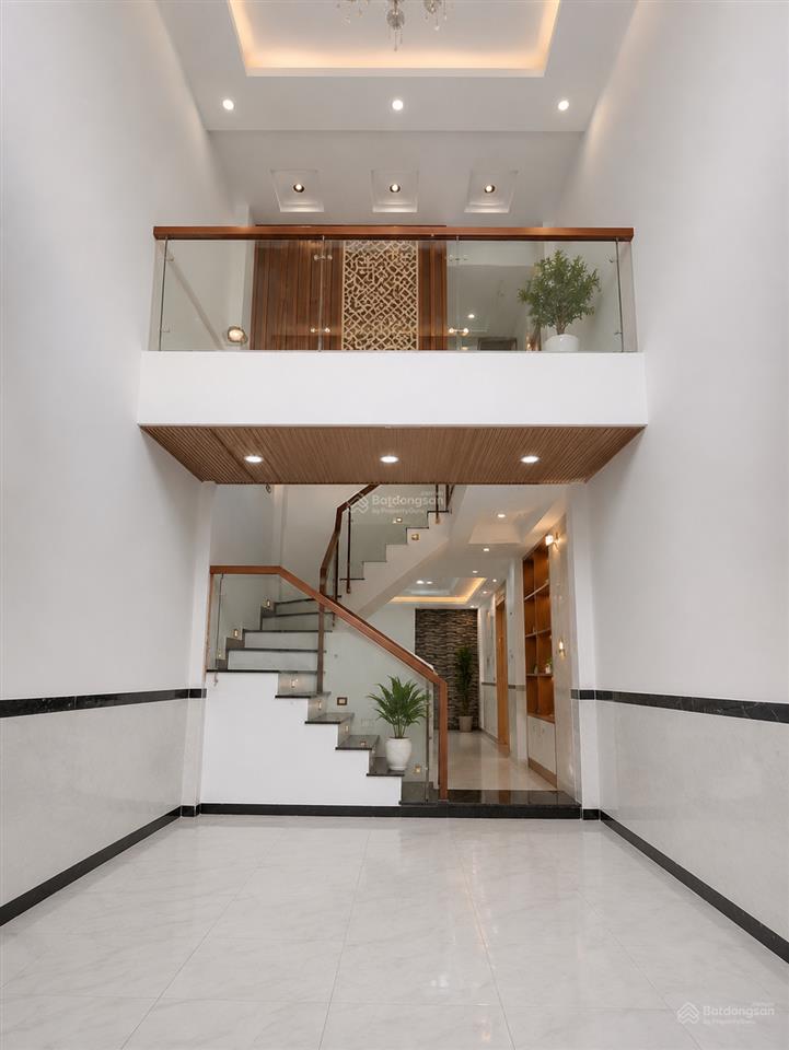 Chỉ 10 bước chân ra mặt tiền hoàng bật đạt, khu phân lô hẻm 6m, 5 tầng, 4x20. nhỉnh 9 tỷ