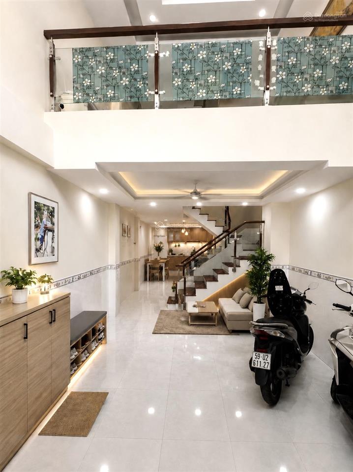 Chỉ 7.x tỷ, nhà mới 4 tầng, tân bình, hẻm xe hơi đỗ cửa, gần phạm văn bạch, nở hậu 4.6x14m
