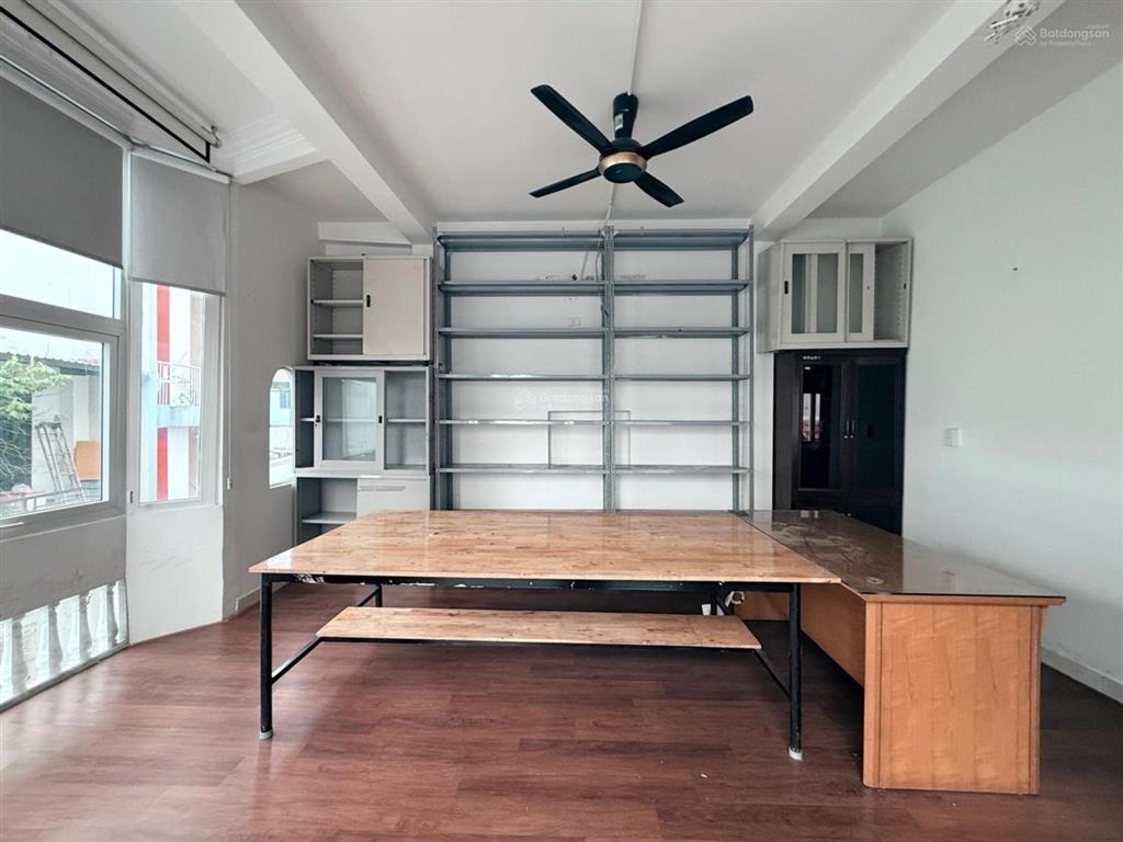 Căn góc 2 mặt thoáng không lg, sát mặt tiền hoàng văn thụ, 4,8x13, hẻm xe tải thông, vị trí đẹp
