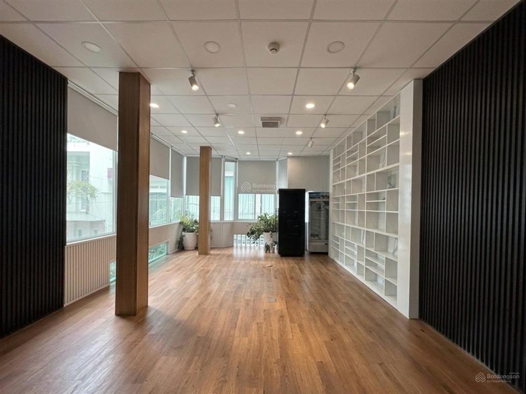 Căn góc 2 mặt thoáng không lg, sát mặt tiền hoàng văn thụ, 4,8x13, hẻm xe tải thông, vị trí đẹp