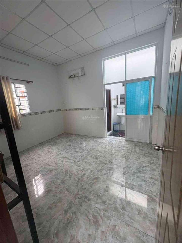 Bán nhà 3 tầng, 4x15, hẻm 8m thông, phan huy ích, tân bình. chỉ 6,x tỷ