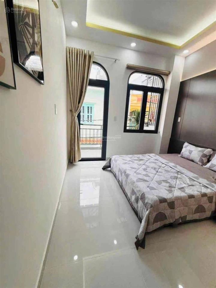 Bán nhà 3 tầng, 62m2, ngang 6,5m, xe tải nhỏ chạy vi vu, ngay chợ tân trụ, tân bình. chỉ 6,x tỷ