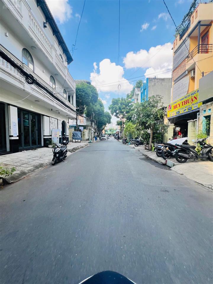 Quỹ đất đẹp còn sót lại, 5x17, đường 10m thông. phường tân sơn (p15 cũ) tân bình. chỉ 9,x tỷ