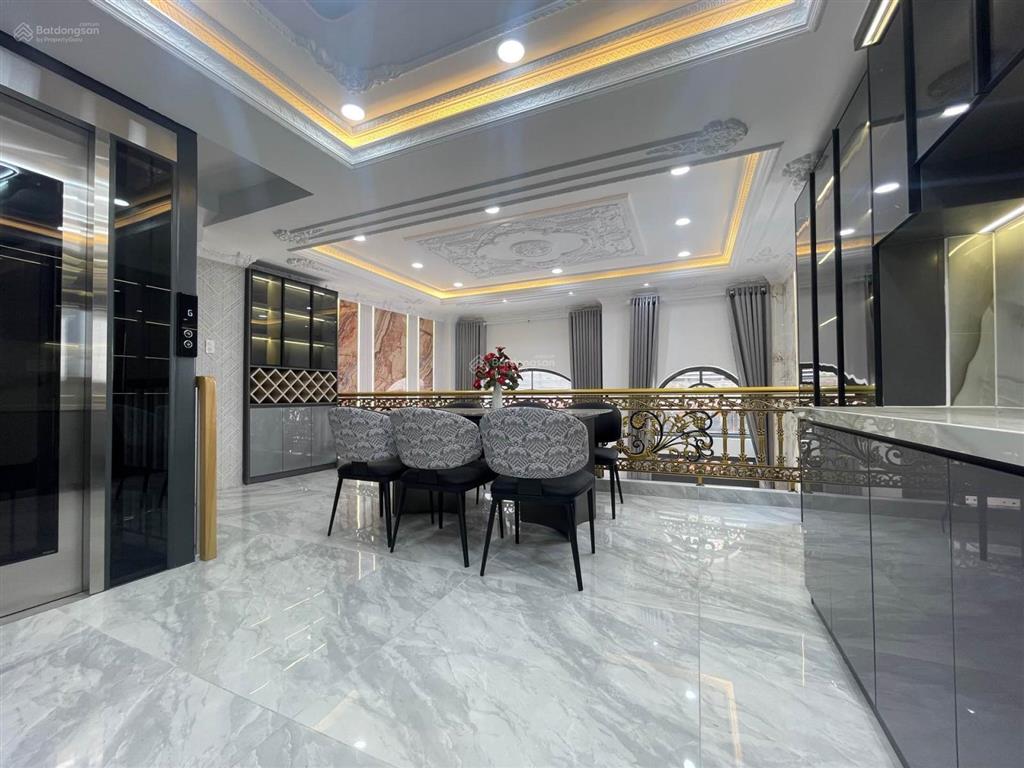 Siêu phẩm căn góc 2 mặt hẻm xe tải, 6 tầng, ngang 5,2m, thang máy, ngay emart phan huy ích, gò vấp
