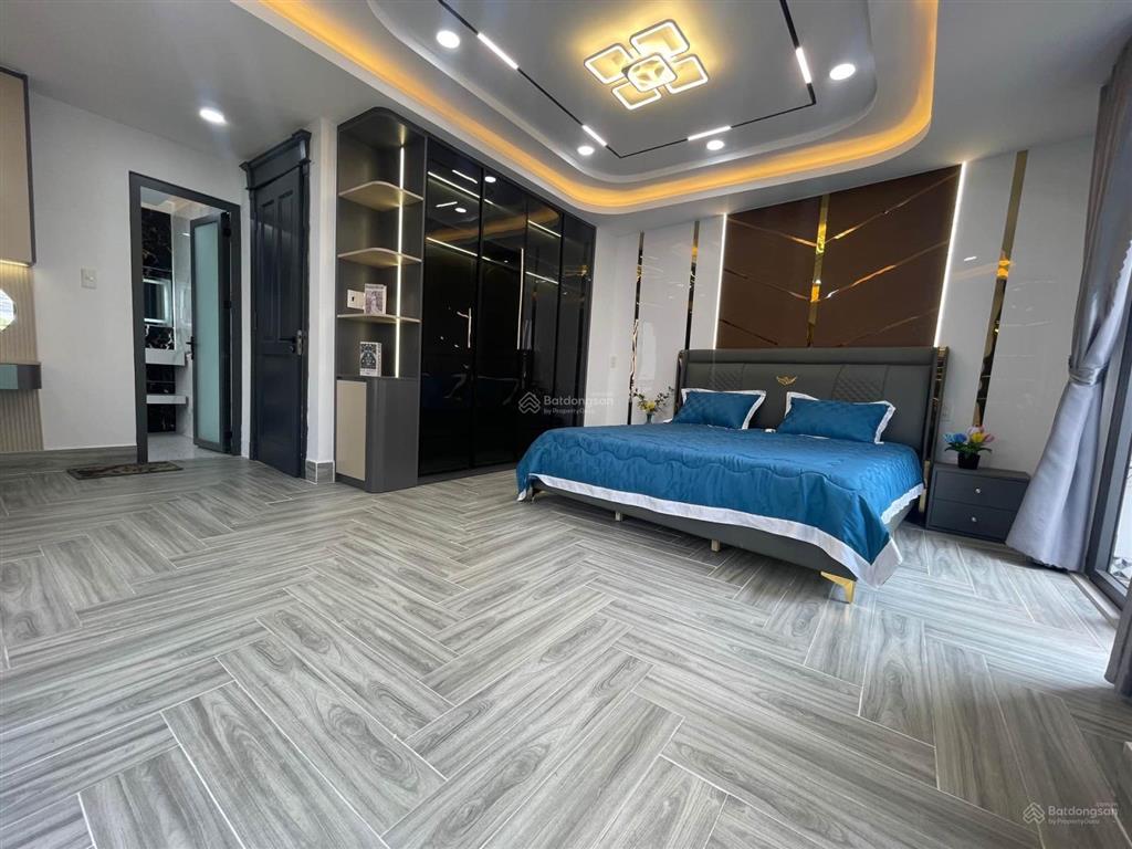 Siêu phẩm căn góc 2 mặt hẻm xe tải, 6 tầng, ngang 5,2m, thang máy, ngay emart phan huy ích, gò vấp