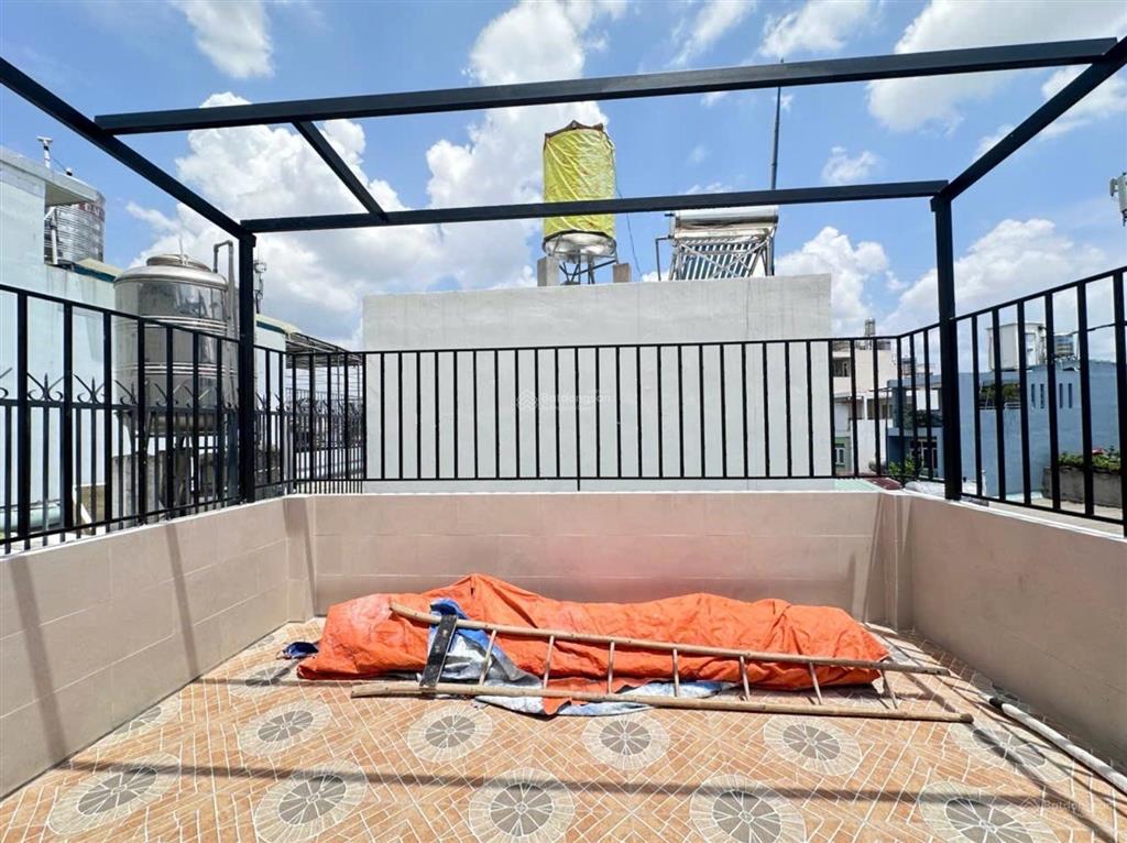 Nhà đẹp tân bình, 4 tầng, 73m2, hẻm xe tải, sát mặt tiền trường chinh. chỉ 11,2 tỷ