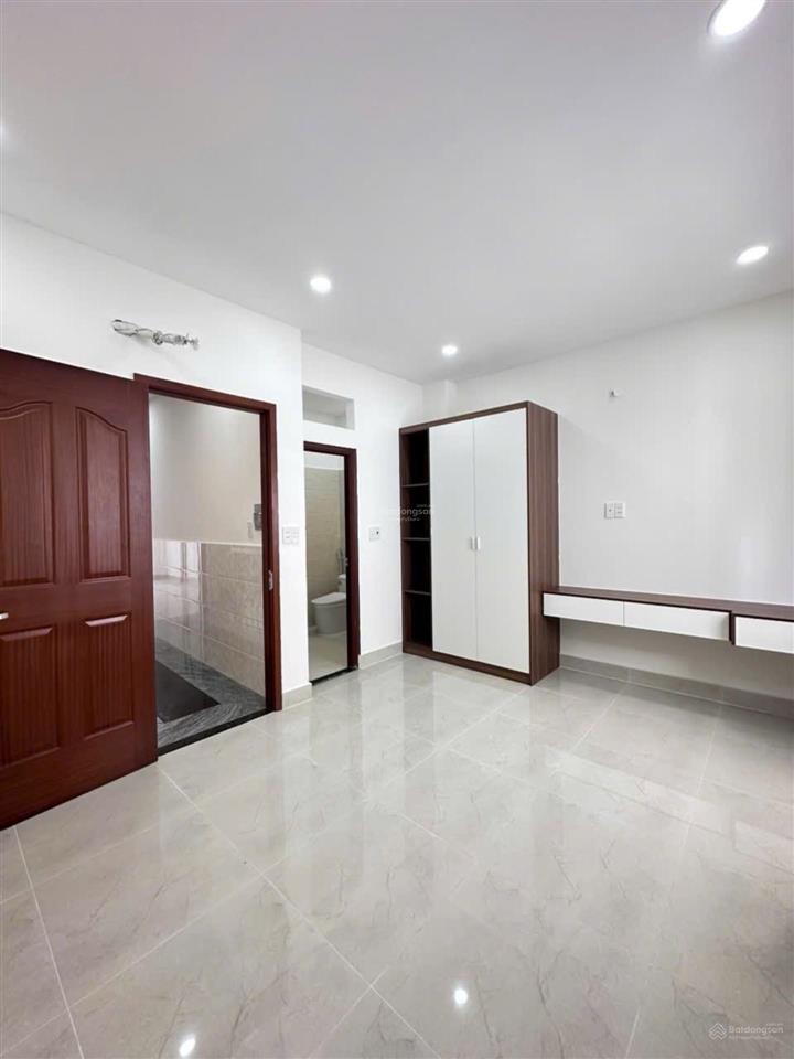 Nhà đẹp tân bình, 4 tầng, 73m2, hẻm xe tải, sát mặt tiền trường chinh. chỉ 11,2 tỷ