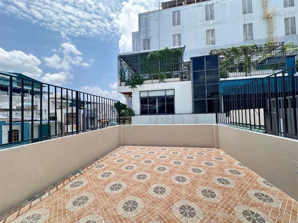 Nhà đẹp tân bình, 4 tầng, 73m2, hẻm xe tải, sát mặt tiền trường chinh. chỉ 11,2 tỷ