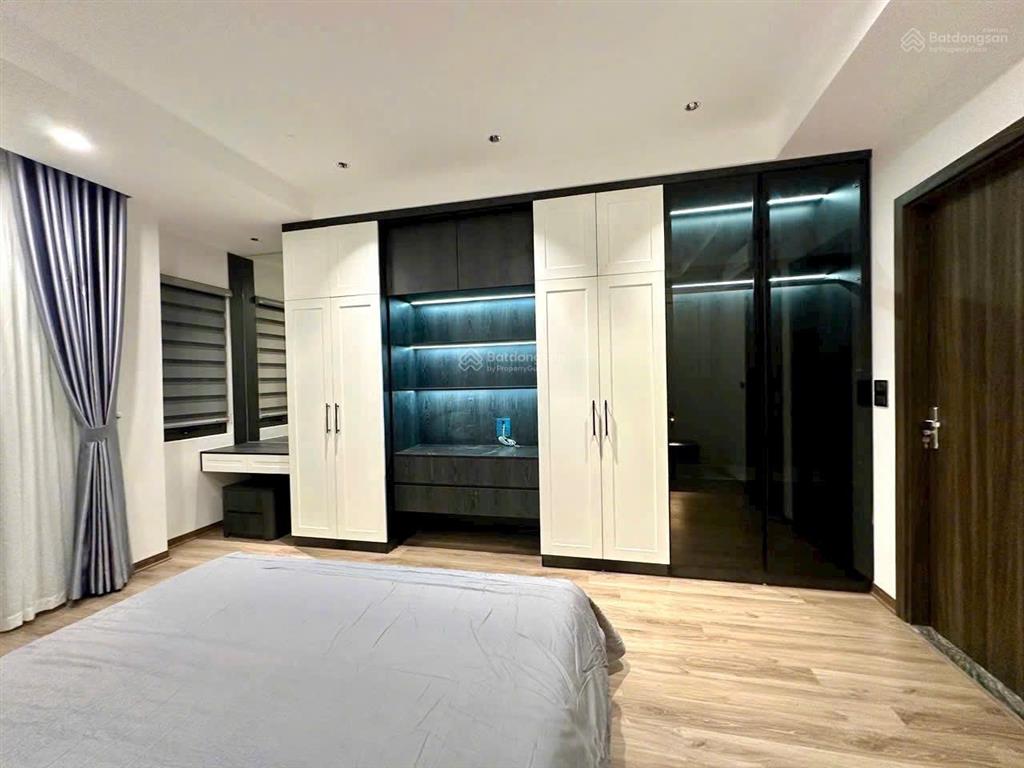 45m2 6 tầng thang máy ô tô gần vườn hoa công viên sát phố chỉ 12 tỷ tẹo tìm đâu ra căn thứ 2