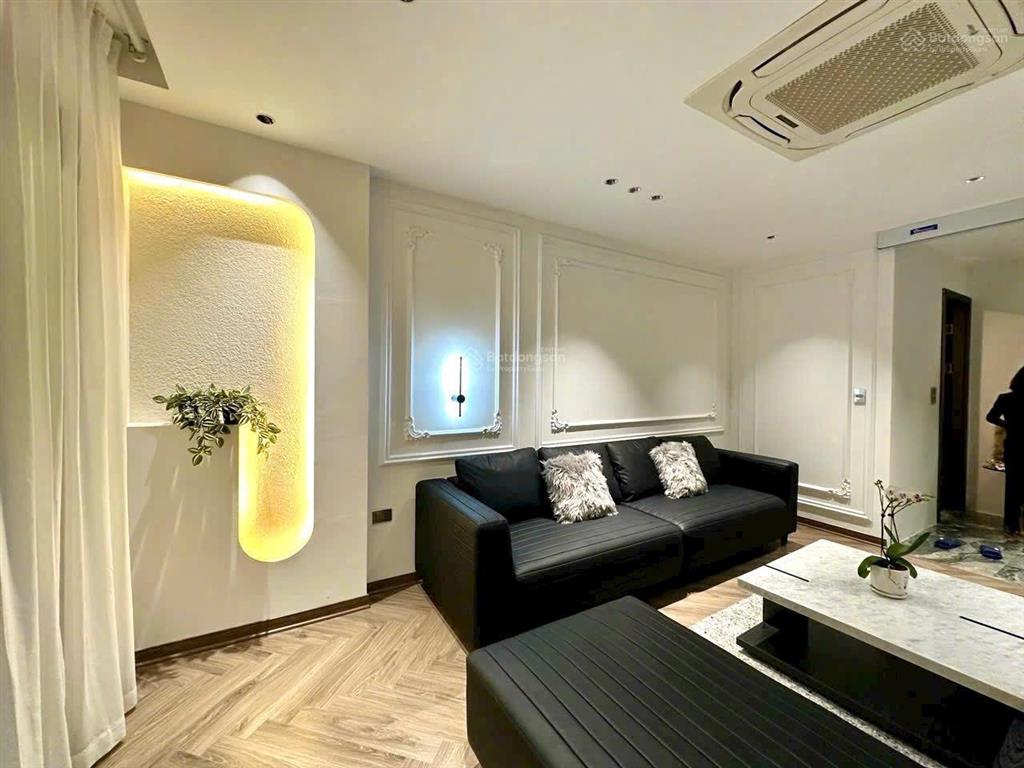 45m2 6 tầng thang máy ô tô gần vườn hoa công viên sát phố chỉ 12 tỷ tẹo tìm đâu ra căn thứ 2