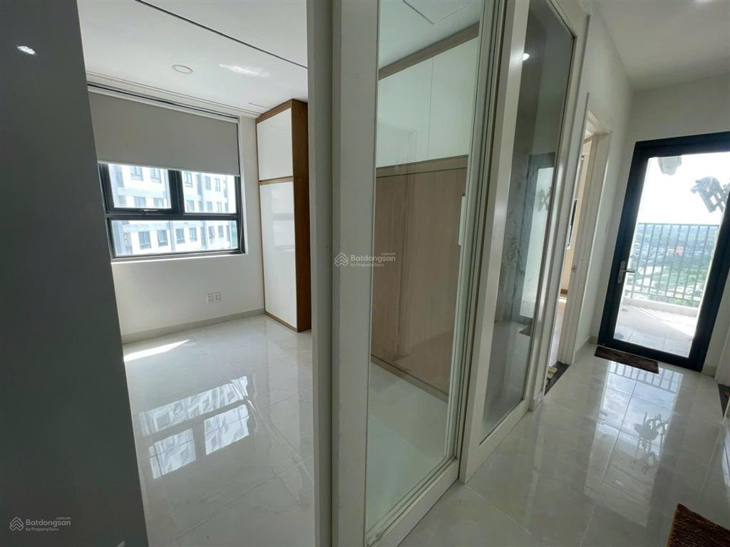 Bán gấp căn góc 78m2 3 phòng ngủ 3 toilet chỉ 3,15 tỷ bao sang tên chung cư sài gòn intela
