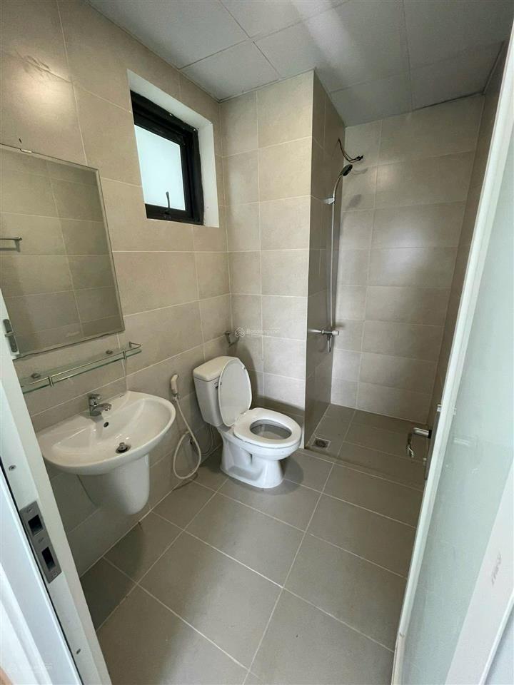 Bán gấp căn góc 78m2 3 phòng ngủ 3 toilet chỉ 3,15 tỷ bao sang tên chung cư sài gòn intela