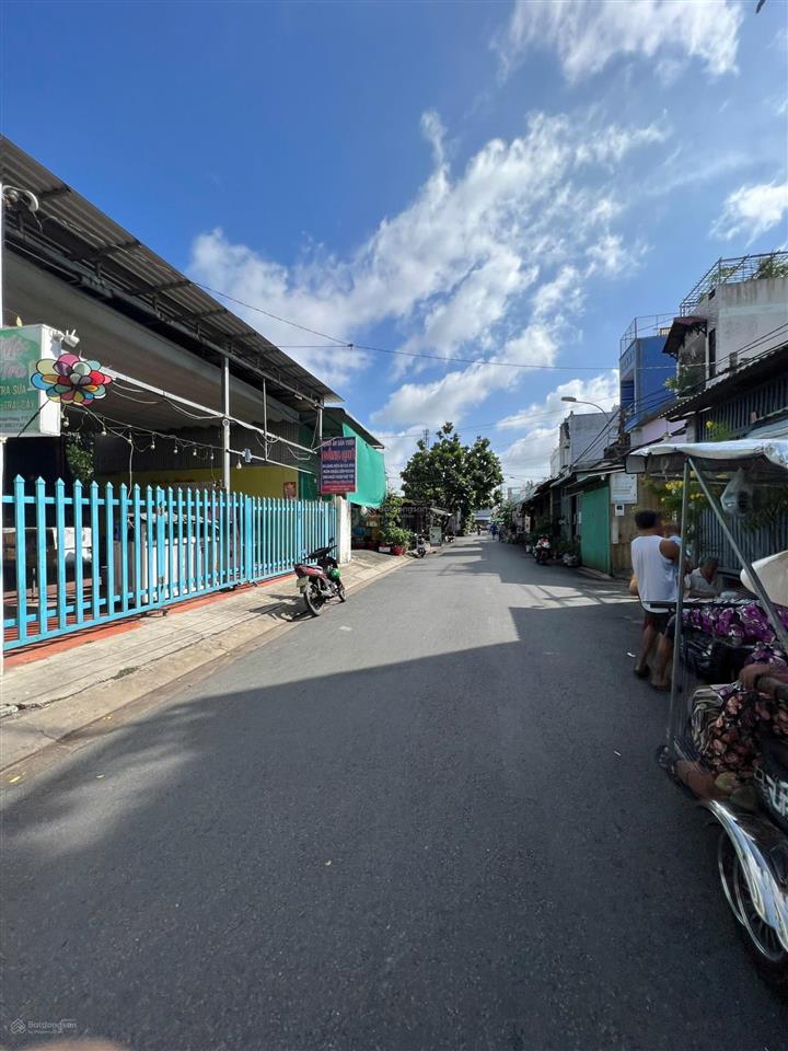 Bán nhà mt mai hắc đế  lê thành phương, quận 8, ngang 5.6x14m, chỉ 5.35 tỷ
