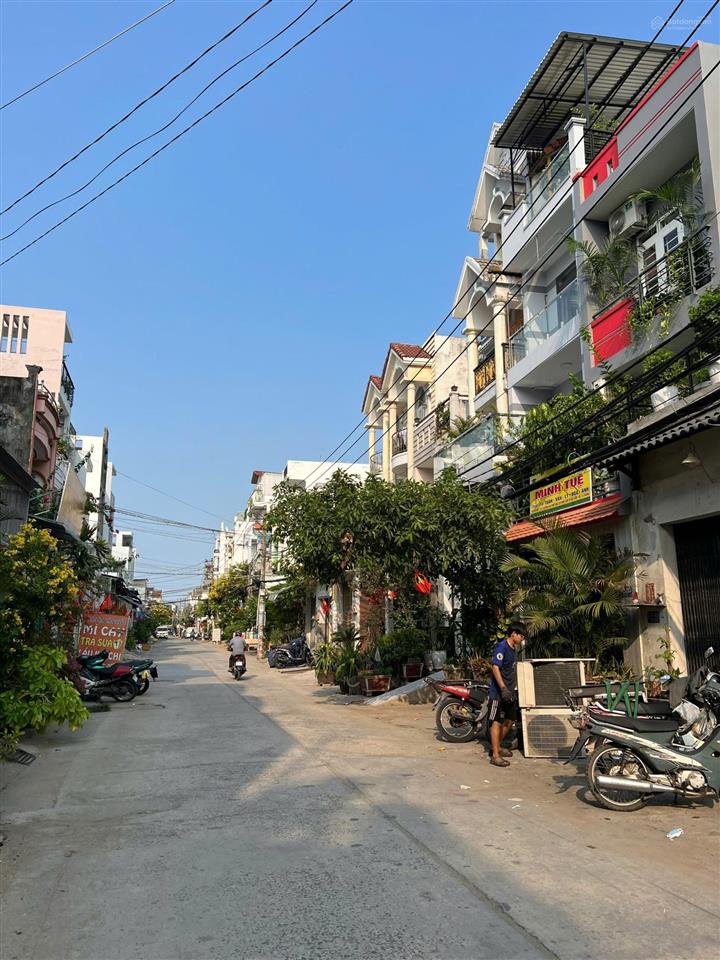 Nhà mặt tiền 3 tầng xe tải thông 10m, gần an dương vương, võ văn kiệt, bình tân, 4x17m chỉ 6.7 tỷ